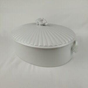 JSC Oven to Table White Porcelain Seashell Lidded Casserole Baking Dish Coastal